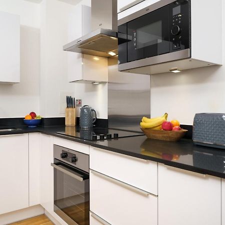 1 Bed Flat Near Canary Wharf, O2 Apartment London Exterior photo